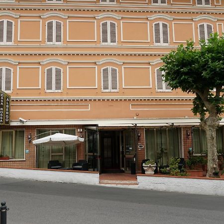 Hotel Casa Rossa Монтекатини-Терме Экстерьер фото