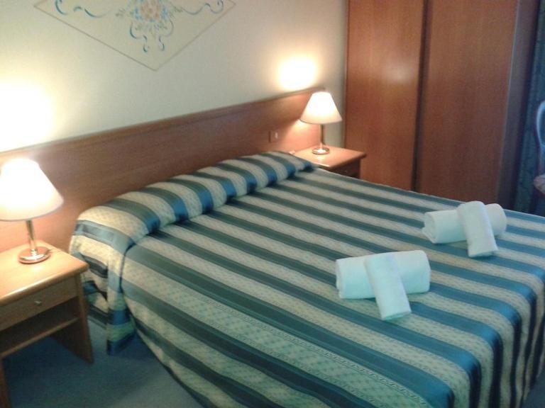 Hotel Casa Rossa Монтекатини-Терме Номер фото
