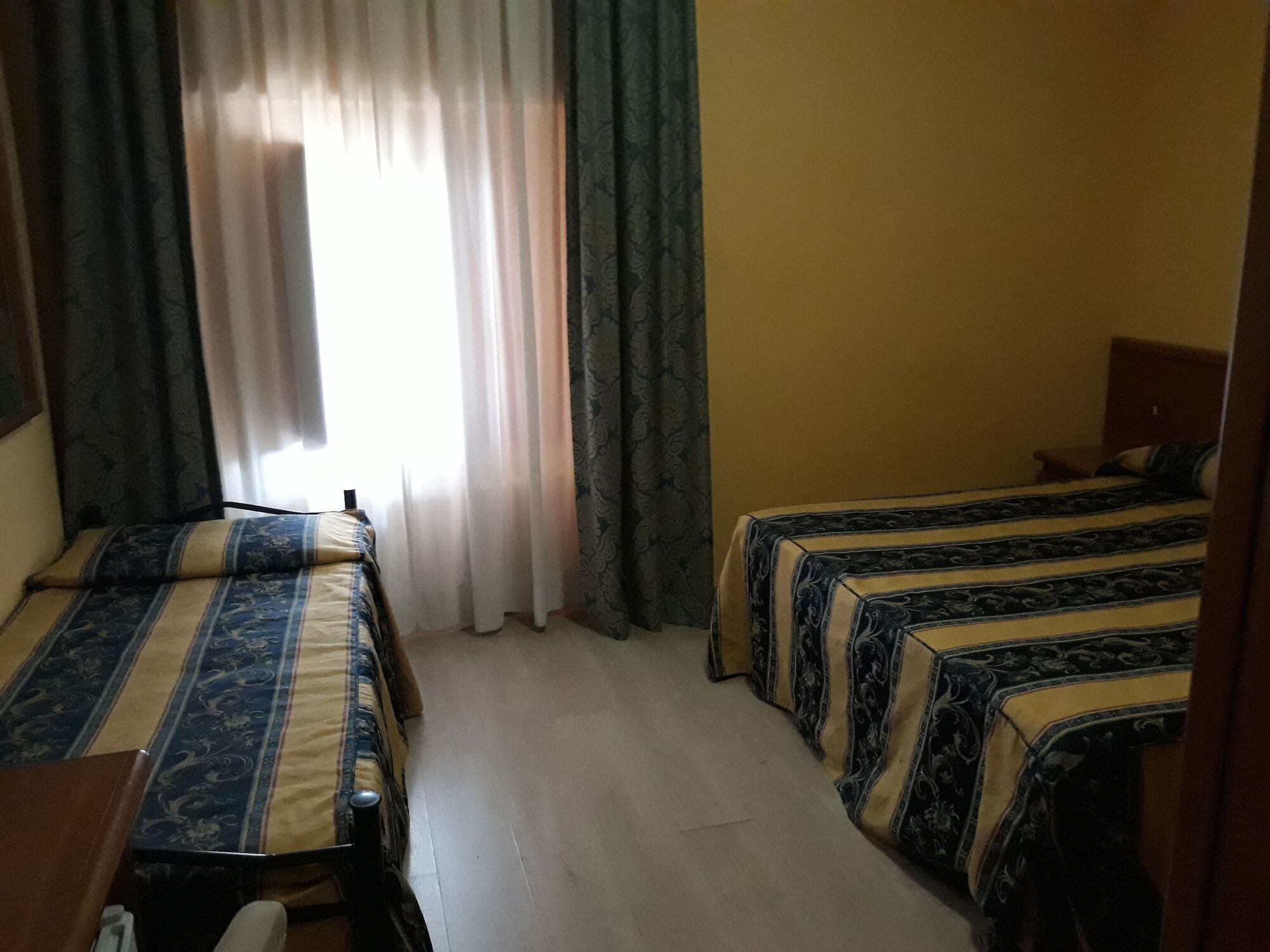 Hotel Casa Rossa Монтекатини-Терме Экстерьер фото