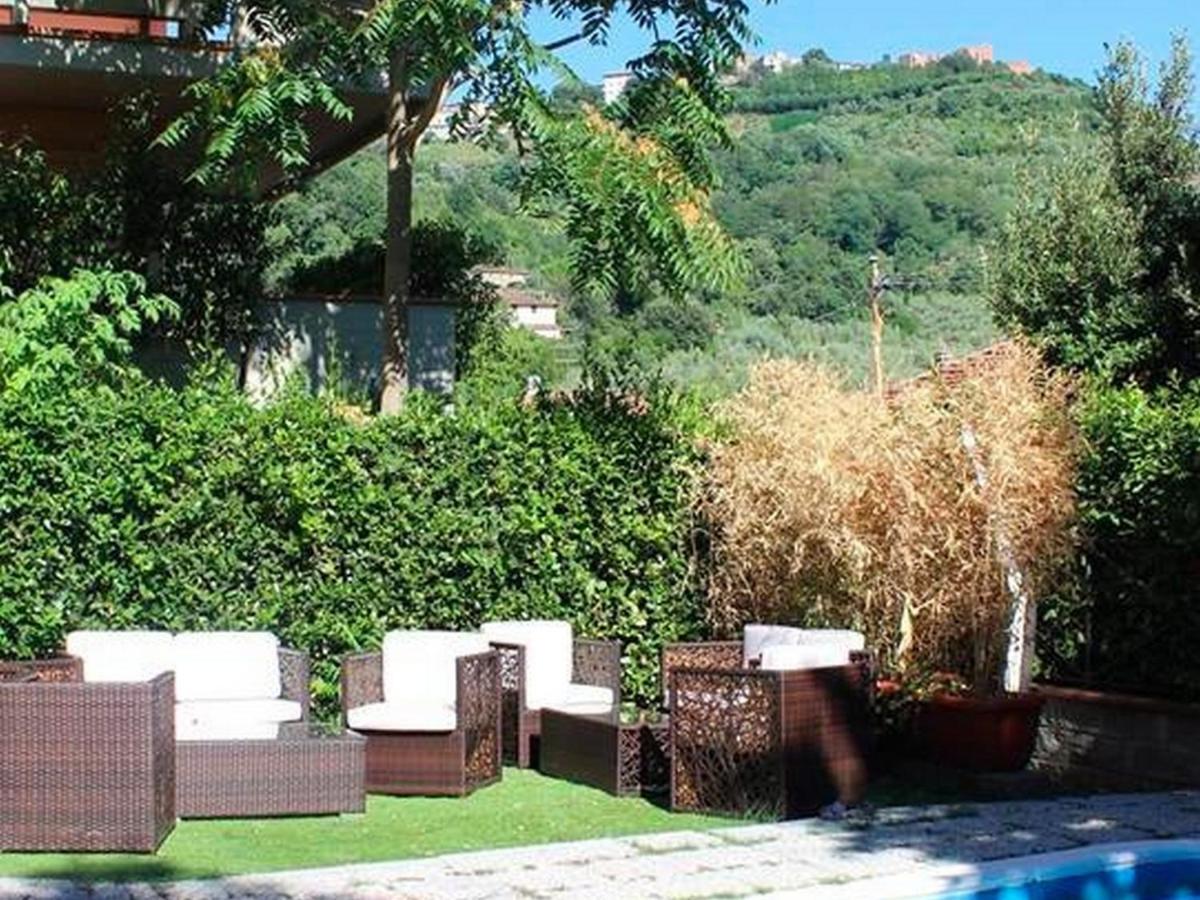 Hotel Casa Rossa Монтекатини-Терме Экстерьер фото